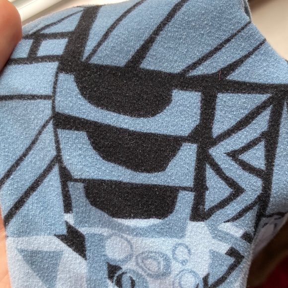 LuLaRoe Large L top blue black soft - Picture 2 of 6